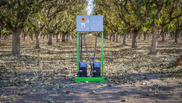 Irrigation and fertigation automation system installed in an orchard